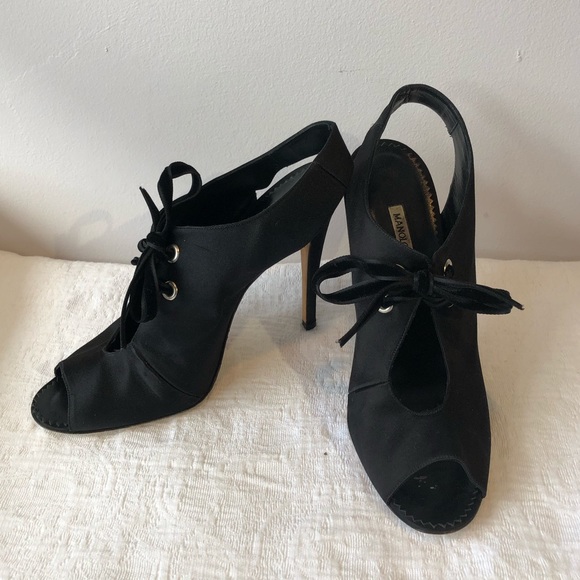 Manolo Blahnik Shoes - MANOLO BLAHNIK*Black Satin Heels*EUR 41.5; US 41.5